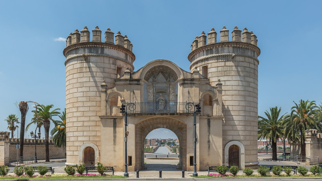 Puente y Puerta de Palmas