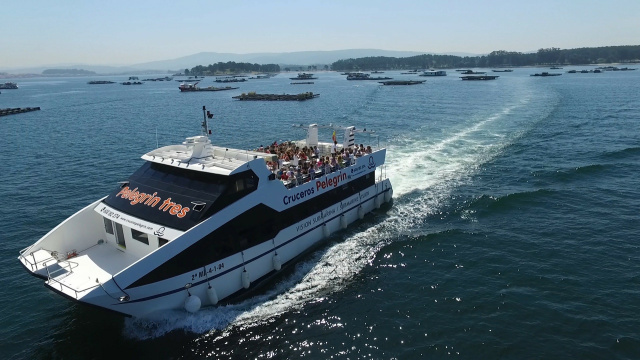 Catamarán por la Ría de Arousa.