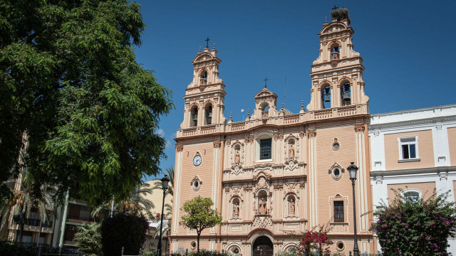 Plaza de la Merced y Catedral de Huelva